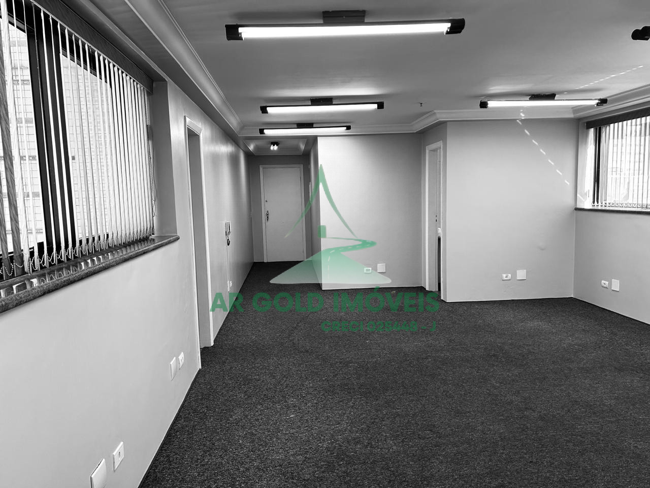 Sala comercial para locação em Pinheiros | 43m² | 2 banheiros | 1 vaga | Av. Teodoro Sampaio