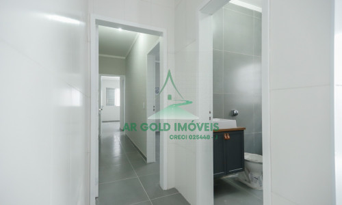 Casa térrea à venda no Parque São Domingos | 2 dorms | 2 vagas | 129m²