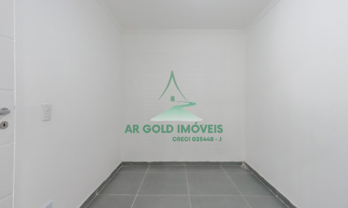 Casa térrea à venda no Parque São Domingos | 2 dorms | 2 vagas | 129m²