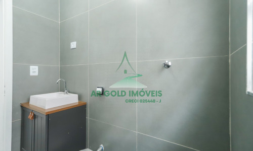 Casa térrea à venda no Parque São Domingos | 2 dorms | 2 vagas | 129m²