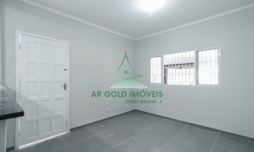 Casa térrea à venda no Parque São Domingos | 2 dorms | 2 vagas | 129m²