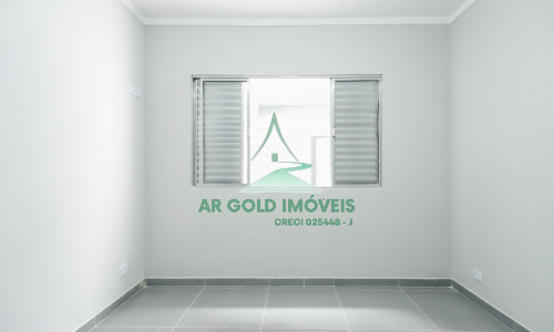 Casa térrea à venda no Parque São Domingos | 2 dorms | 2 vagas | 129m²