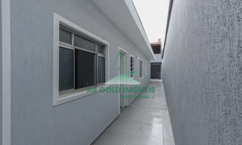 Casa térrea à venda no Parque São Domingos | 2 dorms | 2 vagas | 129m²