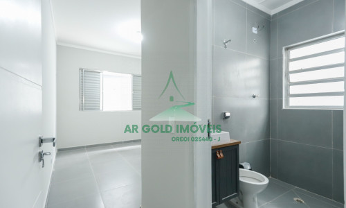 Casa térrea à venda no Parque São Domingos | 2 dorms | 2 vagas | 129m²