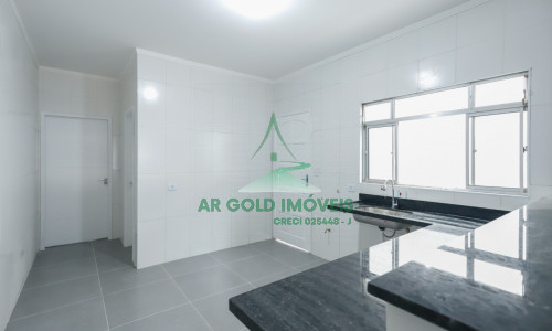 Casa térrea à venda no Parque São Domingos | 2 dorms | 2 vagas | 129m²