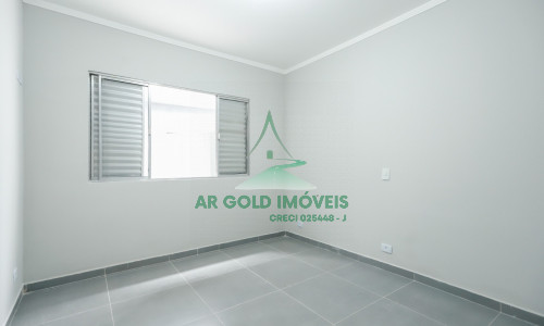 Casa térrea à venda no Parque São Domingos | 2 dorms | 2 vagas | 129m²