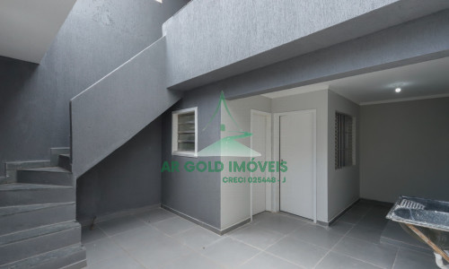 Casa térrea à venda no Parque São Domingos | 2 dorms | 2 vagas | 129m²