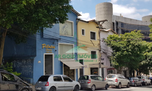 Sobrado comercial para locação em Pinheiros | 1 vaga | Próx. Metrô Sumaré