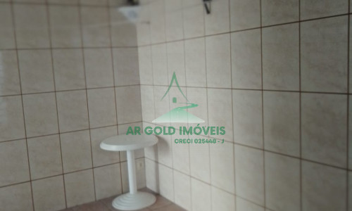 Casa térrea à venda no Parque São Domingos | 2 dormitórios | Edícula | Quintal | 1 vaga