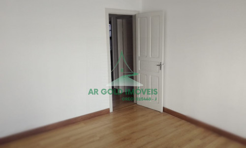 Casa térrea à venda no Parque São Domingos | 2 dormitórios | Edícula | Quintal | 1 vaga