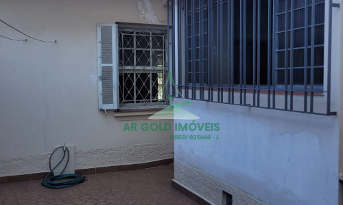 Casa térrea à venda no Parque São Domingos | 2 dormitórios | Edícula | Quintal | 1 vaga