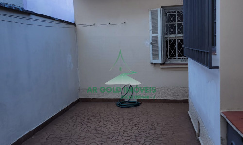 Casa térrea à venda no Parque São Domingos | 2 dormitórios | Edícula | Quintal | 1 vaga