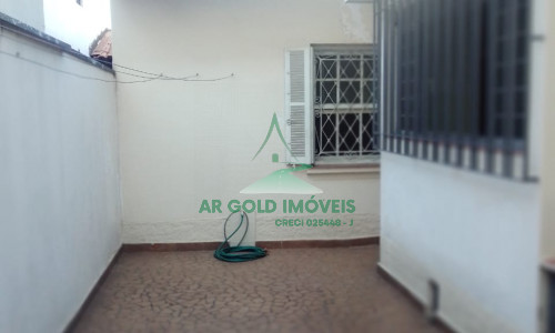 Casa térrea à venda no Parque São Domingos | 2 dormitórios | Edícula | Quintal | 1 vaga