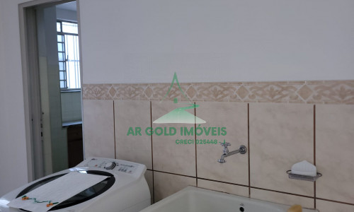 Casa térrea à venda no Parque São Domingos | 2 dormitórios | Edícula | Quintal | 1 vaga