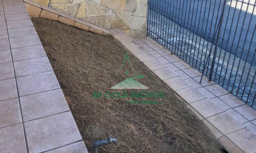 Casa térrea à venda no Parque São Domingos | 2 dormitórios | Edícula | Quintal | 1 vaga