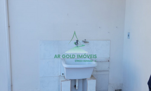 Casa térrea à venda no Parque São Domingos | 2 dormitórios | Edícula | Quintal | 1 vaga