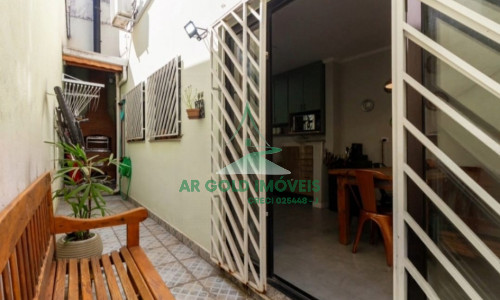 Sobrado à venda na Zona Oeste | 3 dormitórios | Suíte | 1 vaga | Churrasqueira | 140m²