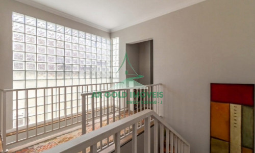 Sobrado à venda na Zona Oeste | 3 dormitórios | Suíte | 1 vaga | Churrasqueira | 140m²