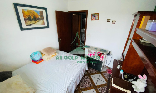 Prédio residencial à venda no Jardim São Jorge | 4 casas | 8 quartos | 3 vagas | 338m²