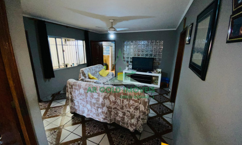 Prédio residencial à venda no Jardim São Jorge | 4 casas | 8 quartos | 3 vagas | 338m²