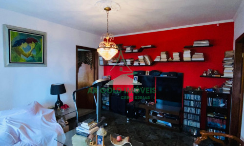 Prédio residencial à venda no Jardim São Jorge | 4 casas | 8 quartos | 3 vagas | 338m²