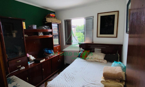 Prédio residencial à venda no Jardim São Jorge | 4 casas | 8 quartos | 3 vagas | 338m²