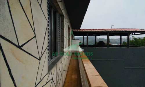 Prédio residencial à venda no Jardim São Jorge | 4 casas | 8 quartos | 3 vagas | 338m²