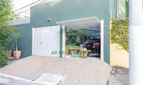 Casa à venda na Vila Madalena | 3 dormitórios | 280m² | Piscina | Churrasqueira | 5 vagas