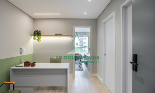 Sala comercial para locação em Pinheiros | 35m² | Mobiliada | Varanda | 1 vaga