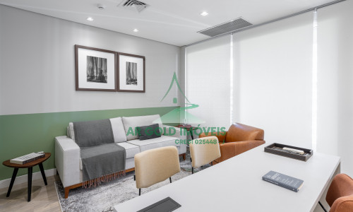 Sala comercial para locação em Pinheiros | 35m² | Mobiliada | Varanda | 1 vaga