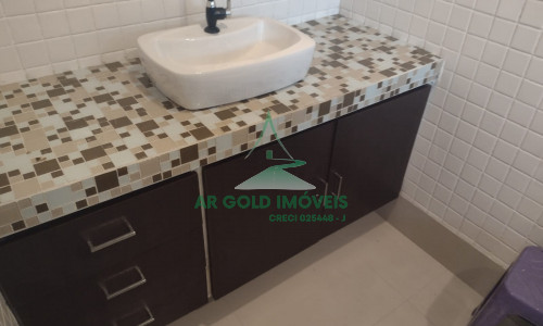 Casa à venda no Jardim Trussardi | 3 dormitórios | 220m² | Solário com churrasqueira | 2 vagas