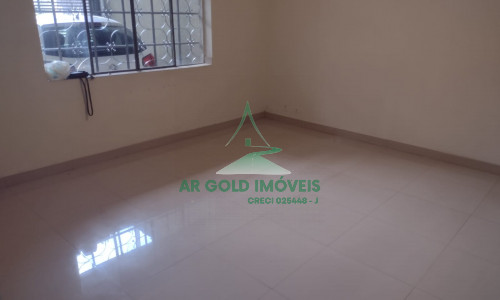 Casa à venda no Jardim Trussardi | 3 dormitórios | 220m² | Solário com churrasqueira | 2 vagas