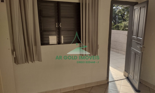 Casa à venda no Jardim Trussardi | 3 dormitórios | 220m² | Solário com churrasqueira | 2 vagas