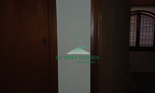 Casa à venda e locação | 360m² | 525m² terreno | Quintal | 8 vagas | Alto padrão