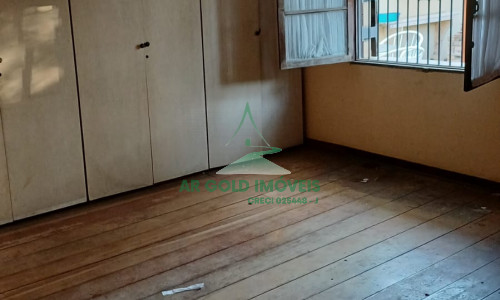 Casa à venda e locação | 360m² | 525m² terreno | Quintal | 8 vagas | Alto padrão