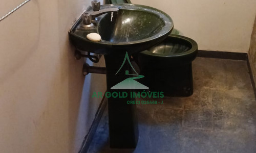 Casa à venda e locação | 360m² | 525m² terreno | Quintal | 8 vagas | Alto padrão