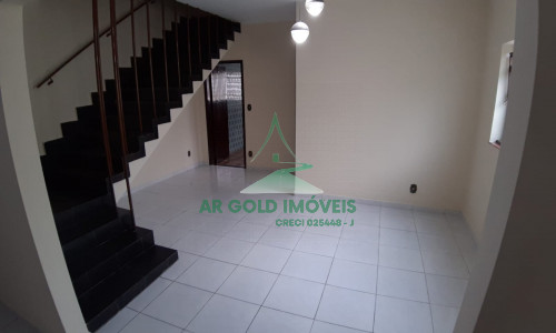 Casa à venda no Jardim Bonfiglioli | 280m² | 3 dormitórios | 4 vagas | Oportunidade