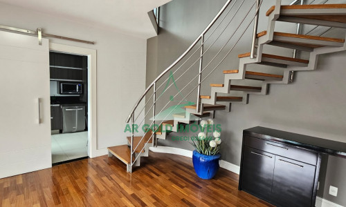 Apartamento duplex à venda no Jardim Paulista | 3 dormitórios | 2 pavimentos | Alto padrão