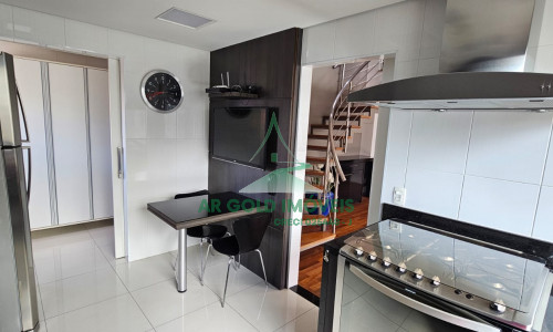 Apartamento duplex à venda no Jardim Paulista | 3 dormitórios | 2 pavimentos | Alto padrão