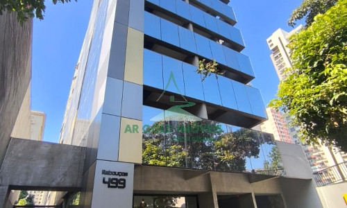 Sala comercial à venda em Cerqueira César | 35m² | Próximo ao metrô | Prédio moderno