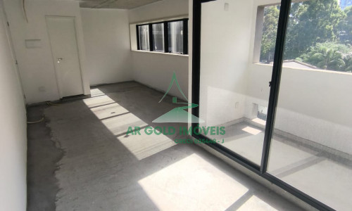 Sala comercial à venda em Cerqueira César | 35m² | Próximo ao metrô | Prédio moderno