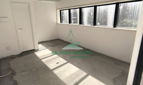 Sala comercial à venda em Cerqueira César | 35m² | Próximo ao metrô | Prédio moderno