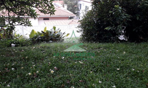 Casa para locação em Perdizes | 430m² | 7 dormitórios | 4 vagas | Uso comercial ou residencial