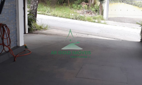 Casa para locação em Perdizes | 430m² | 7 dormitórios | 4 vagas | Uso comercial ou residencial