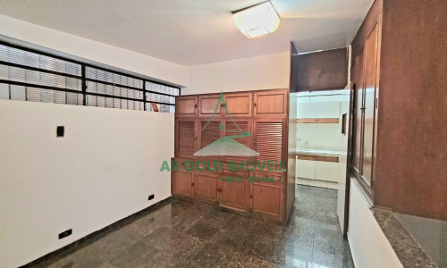 Casa para locação em Perdizes | 430m² | 7 dormitórios | 4 vagas | Uso comercial ou residencial