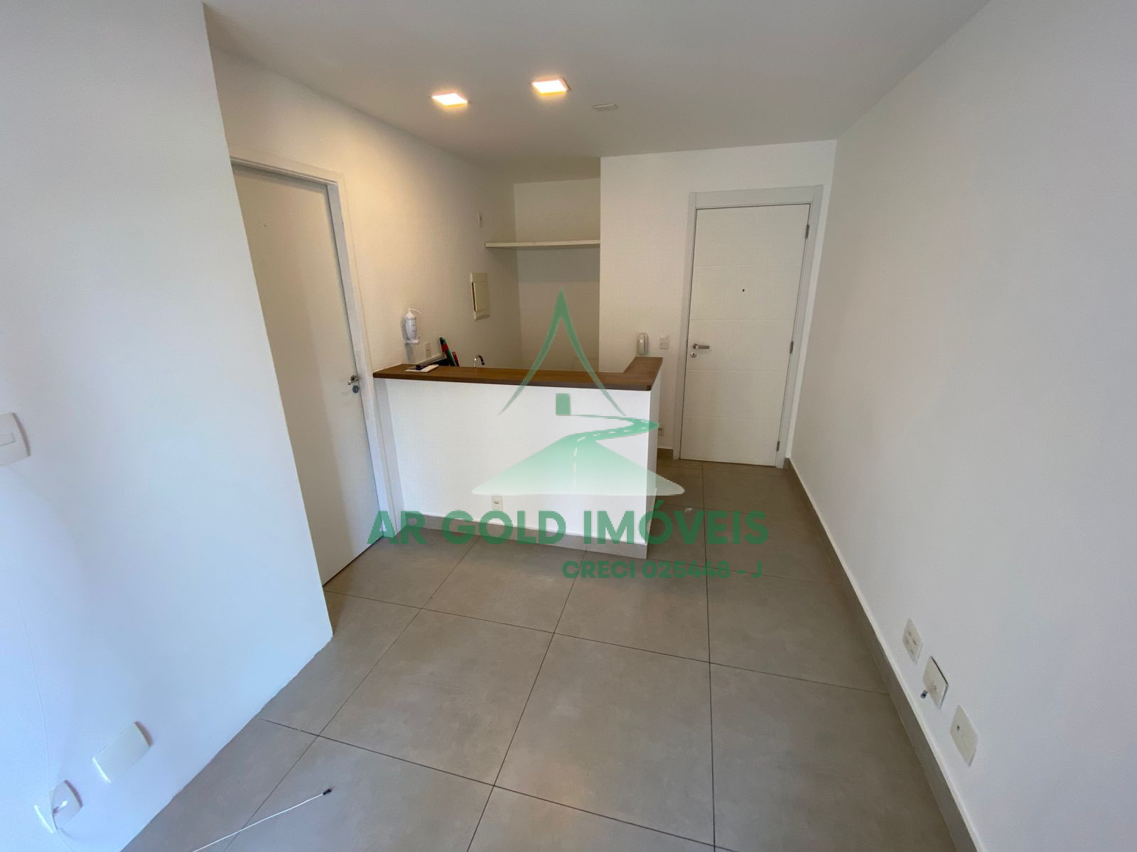 Apartamento para locação na Vila Madalena | 1 dormitório | 1 vaga | Varanda | Lazer completo