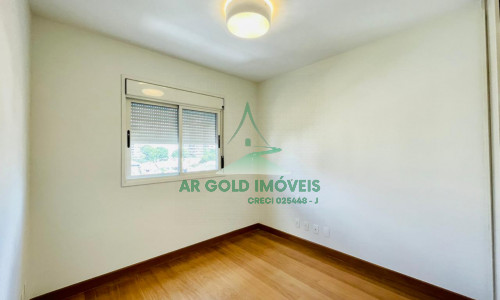 Apartamento à venda em Perdizes | 215m² | 3 suítes | 4 vagas | Reformado e amplo