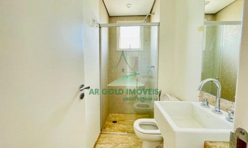 Apartamento à venda em Perdizes | 215m² | 3 suítes | 4 vagas | Reformado e amplo