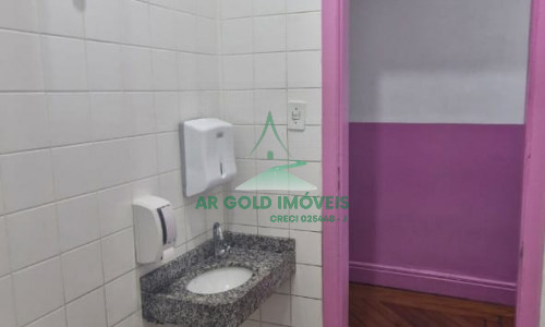 Casa comercial para locação na Bela Vista | 408m² | Amplo estacionamento | Excelente localização