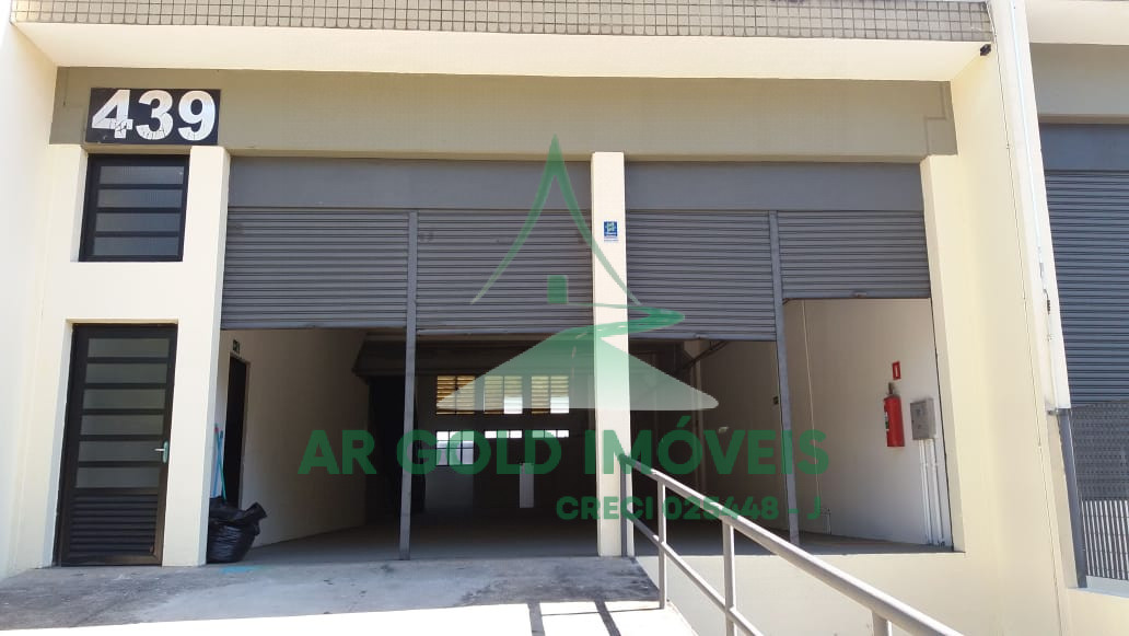 Galpão para locação em Tamboré | 1.000m² | Doca para caminhão | Excelente localização